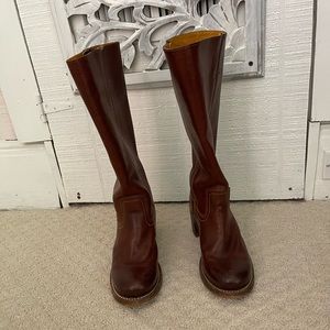 ***SOLD*** Frye Campus Pull-On Boots — Size 6B.